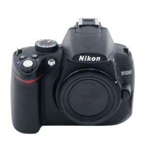 Nikon D5000 Gehäuse (6875 Auslösungen)