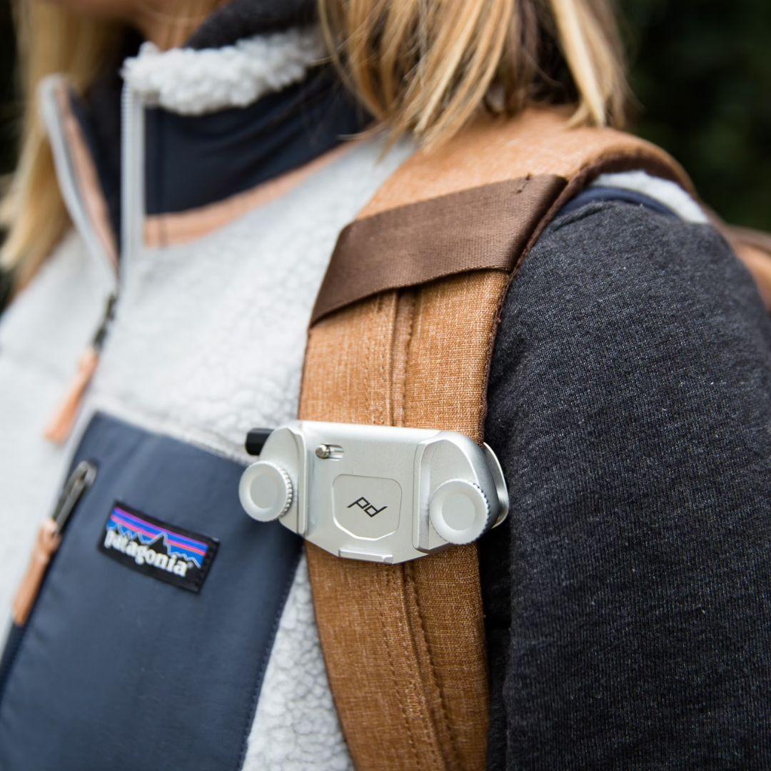 Peak Design Capture Clip v3 inkl. Standard Plate - Silver – Bild 3