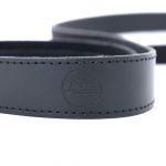 Leica Lederriemen, schwarz, schmal, 110cm, kleine Splentringe, Etui, inkl. 20% MwSt.