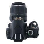 Nikon D40 Gehäuse (801 Auslösungen) mit Nikon AF-S 18-55mm/3,5-5,6 DX, G, ED, II, + 2. Akku