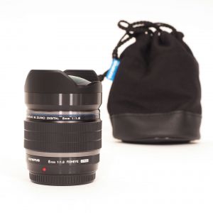 Olympus M. Zuiko 8mm/1,8 Pro, Fisheye, Beutel