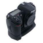 Nikon D300S Gehäuse (86004 Auslösungen), mit Nikon MB-D10 Griff