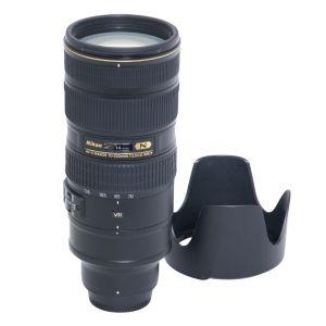 Nikon AF-S 70-200mm/2,8 G, ED, VR, II, Sonnenblende, (ohne Stativschelle), (kleine Kratzer bzw. leichter Staub im Linsensystem, kein Einfluss auf Bildqualität)