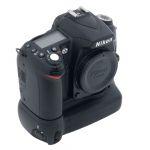 Nikon D90 Gehäuse (87218 Auslösungen) mit Nikon MB-D 80 Batteriegriff, 2. Akku