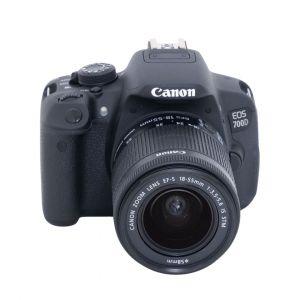 Canon EOS 700D (4467 Auslösungen), + EF-S 18-55mm/3,5-5,6 IS, STM, 2. Akku