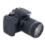 Canon EOS 700D (4467 Auslösungen), + EF-S 18-55mm/3,5-5,6 IS, STM, 2. Akku