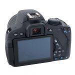Canon EOS 700D (4467 Auslösungen), + EF-S 18-55mm/3,5-5,6 IS, STM, 2. Akku