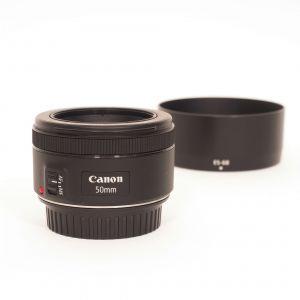 Canon EF 50mm/1,8 STM, Sonnenblende