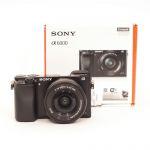 Sony ILCE Alpha 6000 Gehäuse (2748 Auslösungen) schwarz + E 16-50mm/3,5-5,6 OSS, OVP