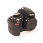 Nikon D 3100 Gehäuse (550 Auslösungen)