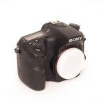 Sony Alpha 68 Gehäuse (1067 Auslösungen)