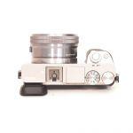 Sony ILCE Alpha 6000 Gehäuse (3330 Auslösungen) + E 16-50mm/3,5-5,6 silber, OVP