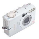 Canon Ixus 400 Digitalkamera, silber, Tasche, inkl. 512MB CF Karte, inkl. 20% MwSt.