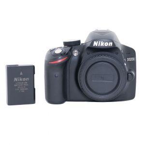 Nikon D3200 Gehäuse (36260 Auslösungen) 2. Akku