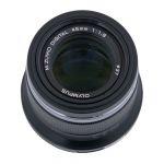 Olympus M.Zuiko 45mm/1,8 (leichter Staub im Linsensystem, kein Einfluss auf Bildqualität)