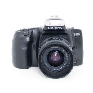 Minolta Dynax 300Si + AF 35-70mm/3,5-4,5 Sonnenblende, analoge SLR Kamera