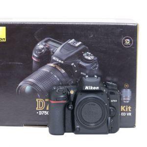 Nikon D7500 Gehäuse, (345 Auslösungen), OVP