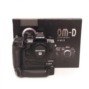 Olympus OM-D E-M 1X Gehäuse (22366 Auslösungen), OVP