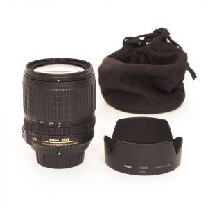 Nikon AF-S 18-105mm/3,5-5,6 DX, G, ED, VR, Sonnenblende, Beutel