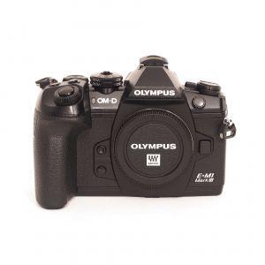 Olympus OM-D E-M 1 Mark III Gehäuse (8544 Auslösungen), 2. Akku