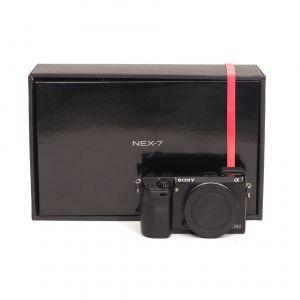 Sony Alpha NEX-7 Gehäuse (7366 Auslösungen), Verpackung, 2. Akku