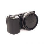 Sony Alpha NEX-5N Gehäuse (4033 Auslösungen), OVP, HVL-F7S Blitz, 2. Akku