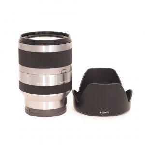 Sony E 18-200mm/3,5-6,3, Sonnenblende