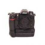 Nikon D300 Gehäuse (63927 Auslösungen), MB-D10 Batteriehandgriff, inkl 20% MwSt.