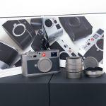 Leica M7 Titan “50 Jahre Leica M” Sn.3000053 Set, inkl. Leica M Summilux 50mm/1,4 Titan Sn.3982053, ArtNr.10570, OVP, Buch, Lederriemen