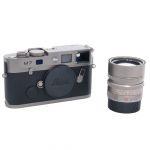 Leica M7 Titan “50 Jahre Leica M” Sn.3000053 Set, inkl. Leica M Summilux 50mm/1,4 Titan Sn.3982053, ArtNr.10570, OVP, Buch, Lederriemen