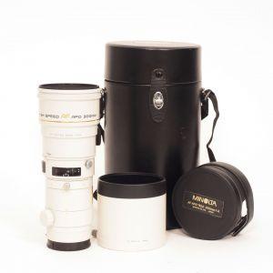 Minolta AF 300mm/4 APO (leichter Staub im Linsensystem – kein Einfluss auf Bildqualität), Sonnenblende, Köcher