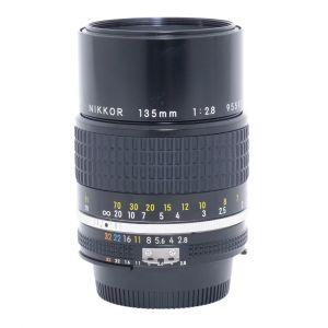 Nikon MF 135mm/2,8 AiS