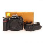 Nikon D7200 Gehäuse (421608 Auslösungen) mit MB-D15 Hochformatgriff, OVP