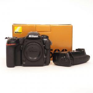 Nikon D500 Gehäuse (152726 Auslösungen) mit MB-D17 Hochformatgriff, OVP