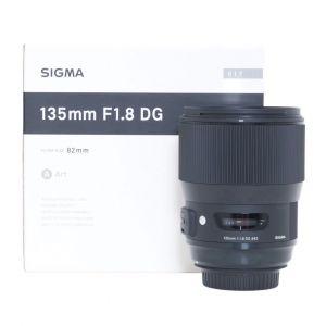 Sigma AF 135mm/1,8 DG, HSM, (leichter Staub im Linsensystem, kein Einfluss auf Bildqualität), OVP, für Canon EF