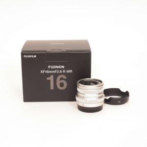 Fujifilm XF 16mm/2,8 R, WR, silber, OVP, 6 Monate Garantie