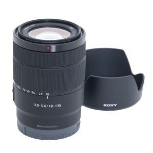 Sony E 18-135mm/3,5-5,6 OSS, Sonnenblende, Ausstellungsstück, 1 Jahr Garantie, inkl. 20% MwSt.