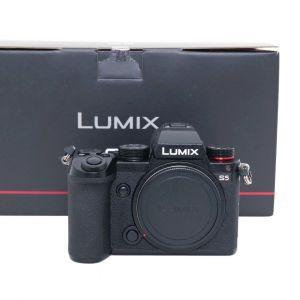 Panasonic Lumix DC-S5 Gehäuse, (16900 Auslösungen), OVP, 6 Monate Garantie