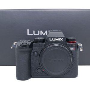 Panasonic Lumix DC-S5D Gehäuse (3034 Auslösungen), OVP, 6 Monate Garantie