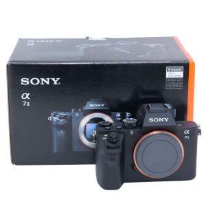 Sony ILCE Alpha 7 Mark II Gehäuse (1159 Auslösungen) OVP
