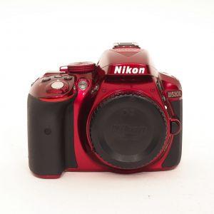 Nikon D5300 Gehäuse rot (4165 Auslösungen)