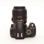 Nikon D 3000 Gehäuse (3076 Auslösungen) + AF-S 18-55mm/3,5-5,6 DX, VR, OVP, 2. Akku