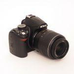 Nikon D 3000 Gehäuse (5695 Auslösungen) + AF-S 18-55mm/3,5-5,6 DX, VR