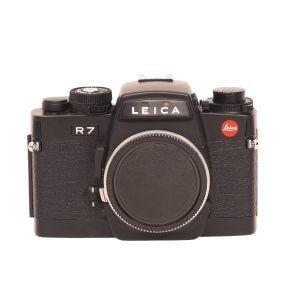 Leica R7 Gehäuse, SN. 2166227, Anleitung, Riemen