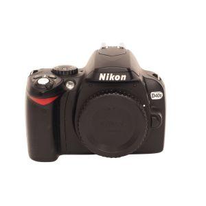 Nikon D40x Gehäuse (14948 Auslösungen), inkl. 20% MwST.