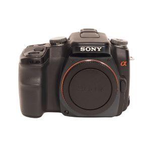 Sony Alpha 100, Gehäuse