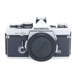 Olympus OM-2 Gehäuse, silber, (Flecken am Sucherrand, kein Einfluss auf Funktion)