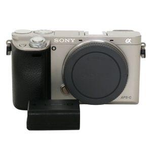 Sony ILCE Alpha 6000 Gehäuse silber (27598 Auslösungen) 2. Akku