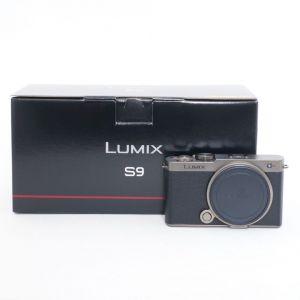Panasonic Lumix DC-S9 Gehäuse Titan, OVP, 2 Jahre Garantie